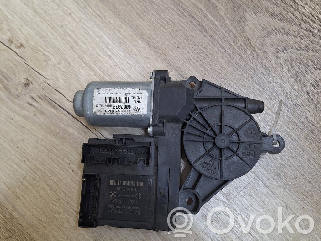 Volkswagen Golf V Priekinio lango pakelėjo varikliukas 