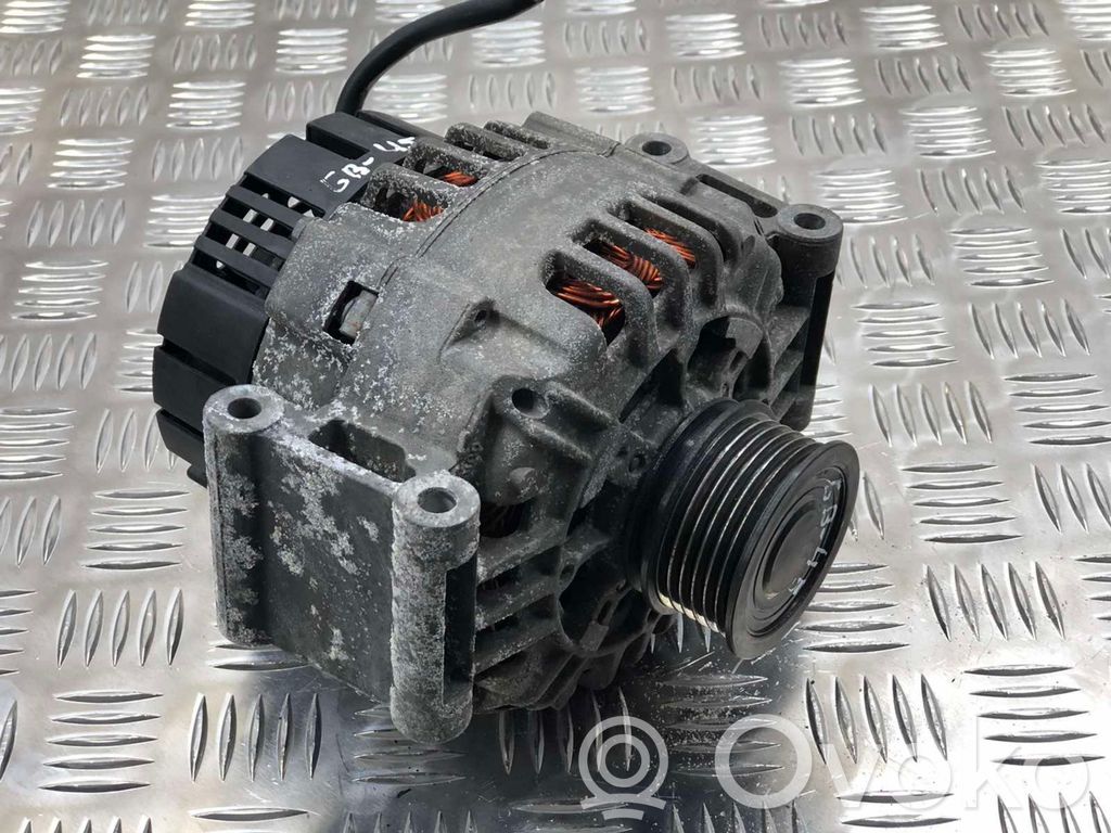 Audi A4 S4 B7 8E 8H Ģenerators 