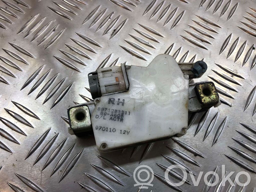 Isuzu Trooper Front door lock 
