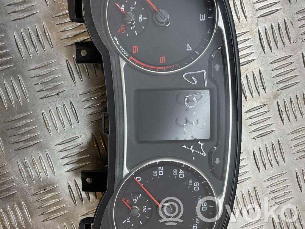 Audi A1 Spidometras (prietaisų skydelis) 