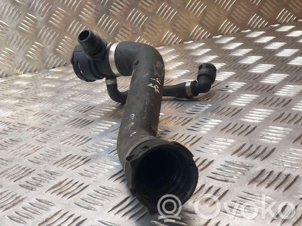 BMW 1 E81 E87 Engine coolant pipe/hose 