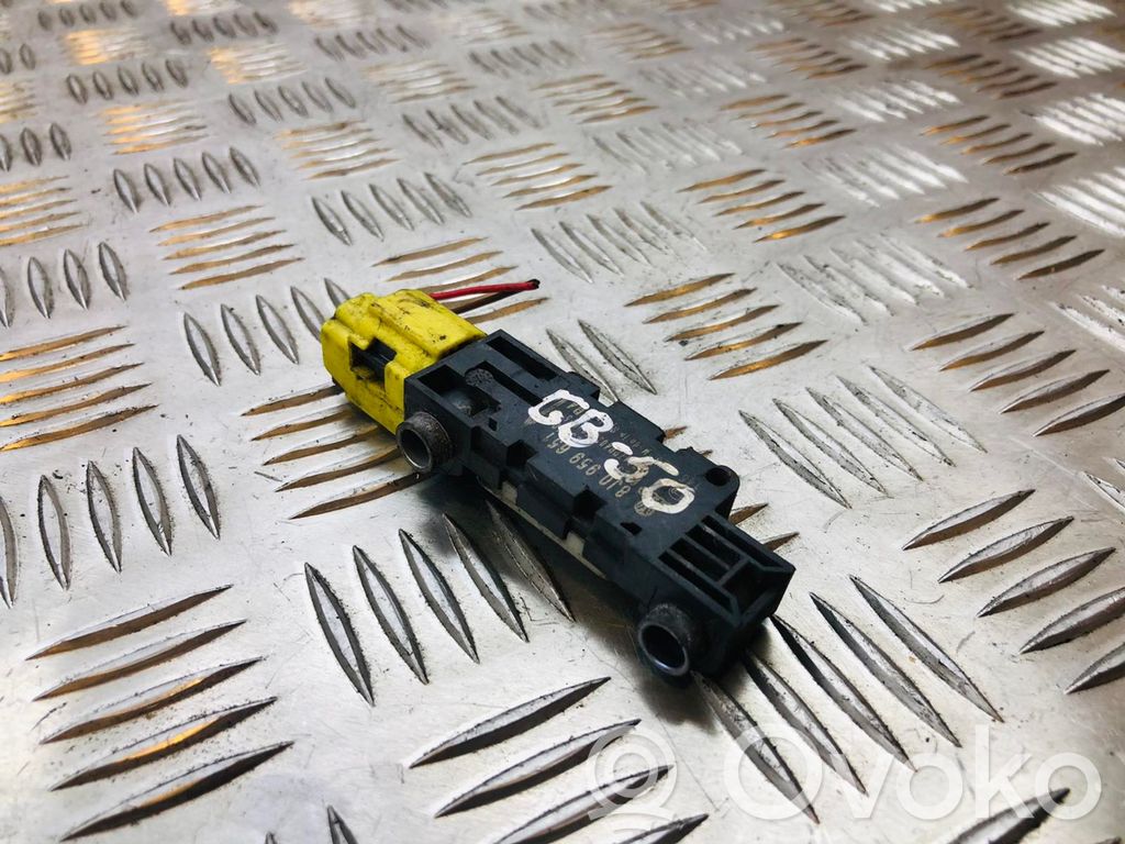 Audi A3 S3 8P Airbag deployment crash/impact sensor 
