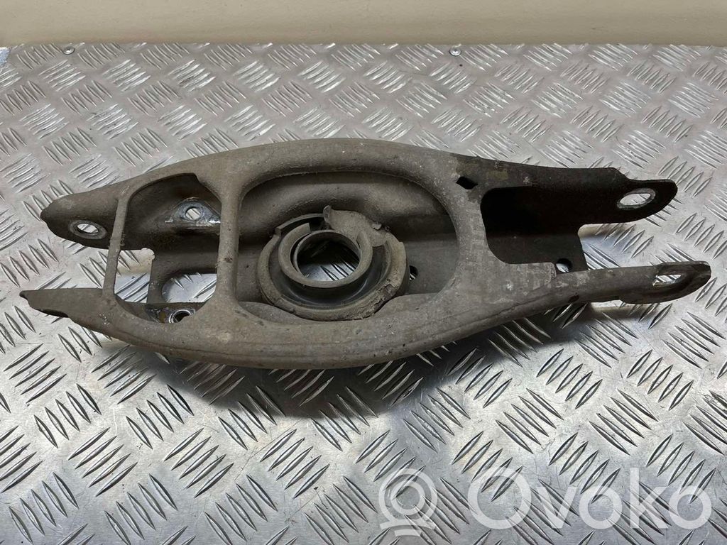 Rear upper control arm/wishbone