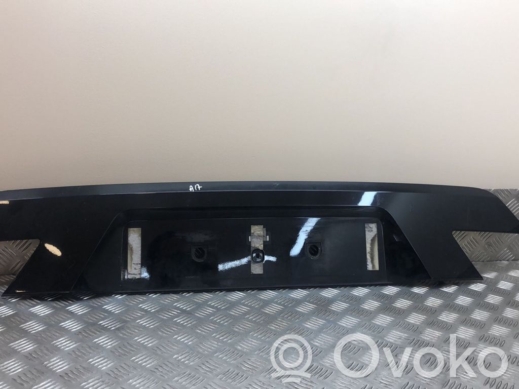BMW 7 E65 E66 Tailgate trim 