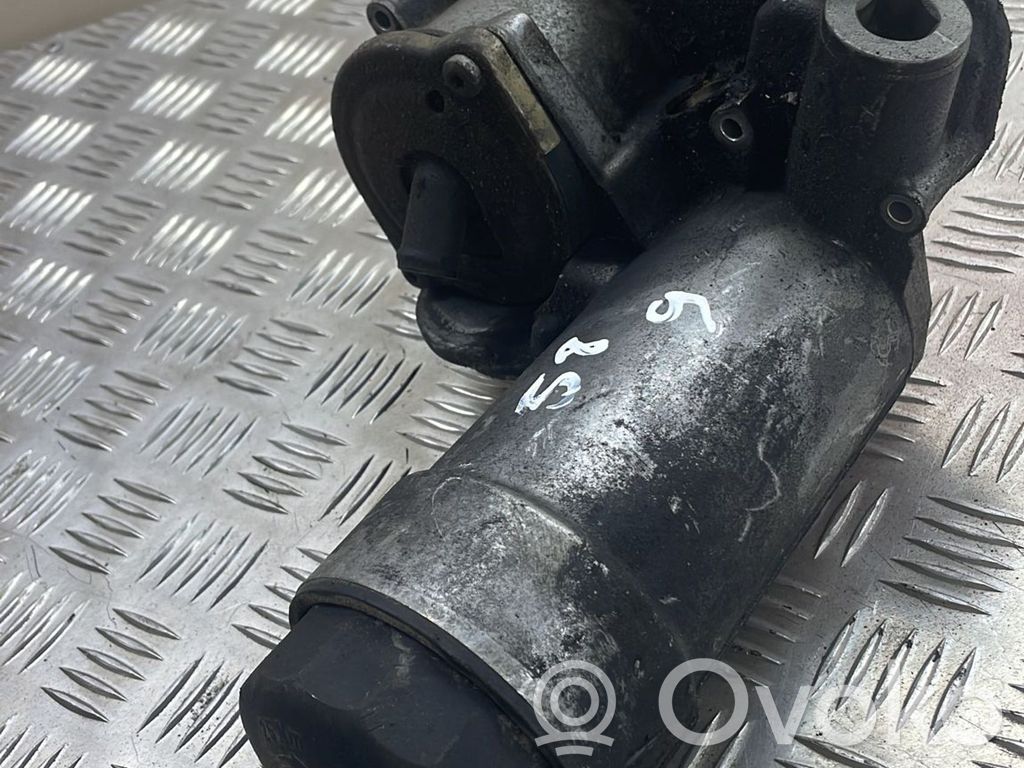 Audi A4 S4 B6 8E 8H Oil filter mounting bracket 