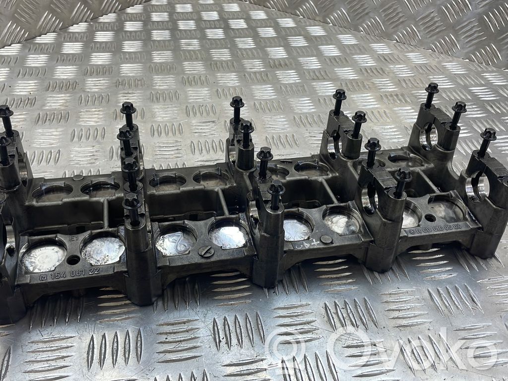 Mercedes-Benz C W203 Engine head 