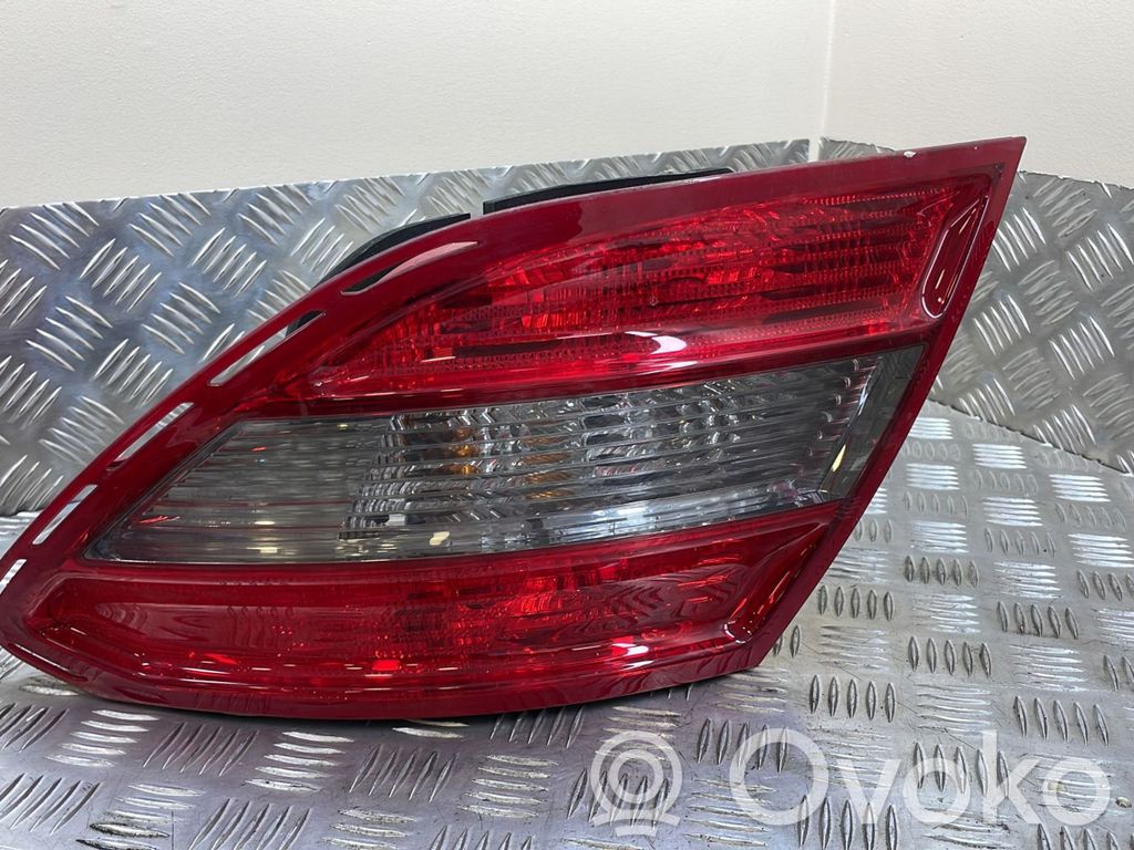 Mercedes-Benz C W204 Lampa tylna 
