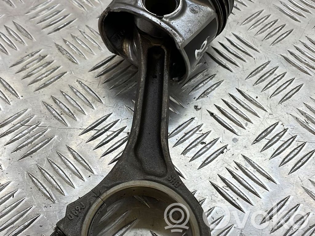 Audi A4 S4 B6 8E 8H Piston with connecting rod 