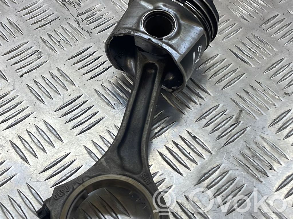 Audi A4 S4 B6 8E 8H Piston with connecting rod 