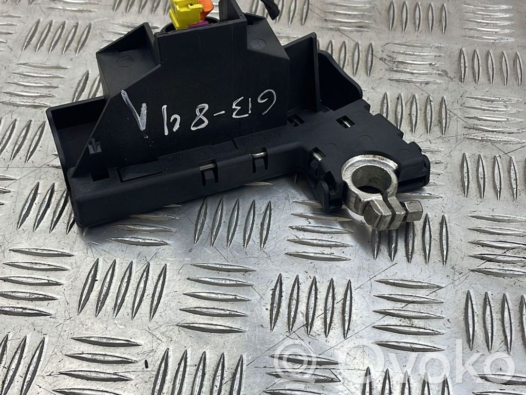 Audi A6 S6 C6 4F Pluskaapeli (akku) 