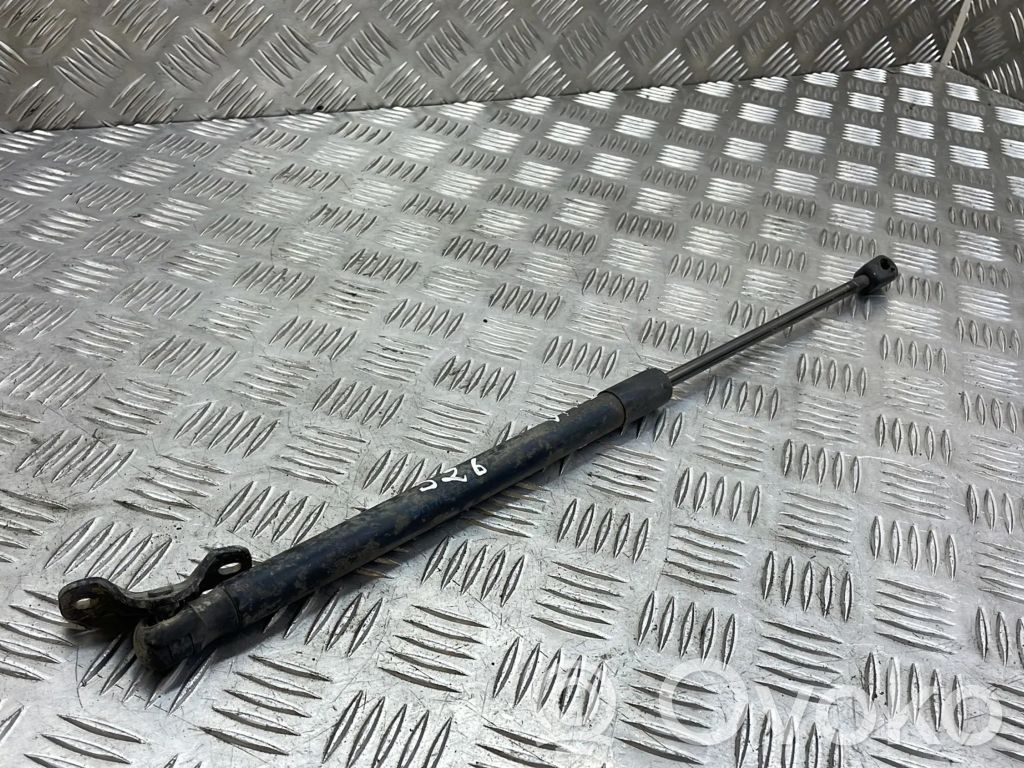 KIA Ceed Tailgate/trunk strut/damper 