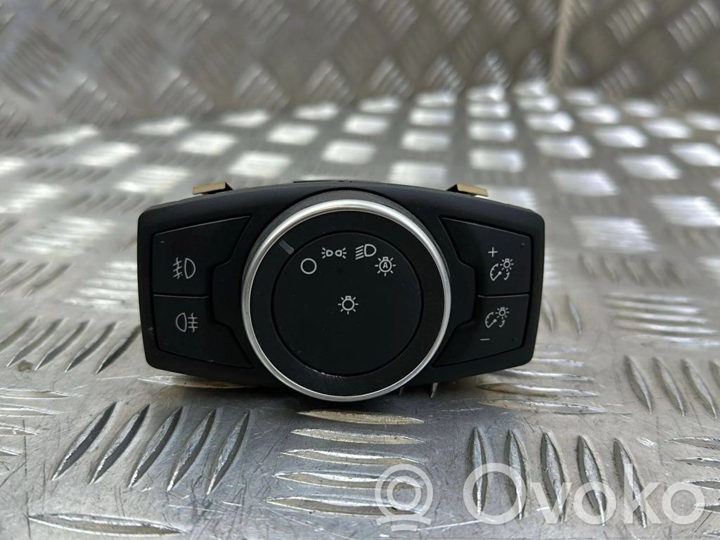 Ford Focus Light switch 
