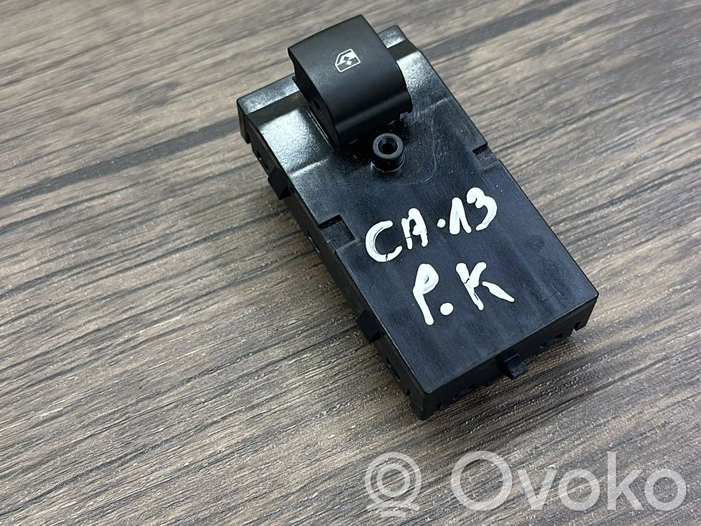 Opel Astra K Electric window control switch 