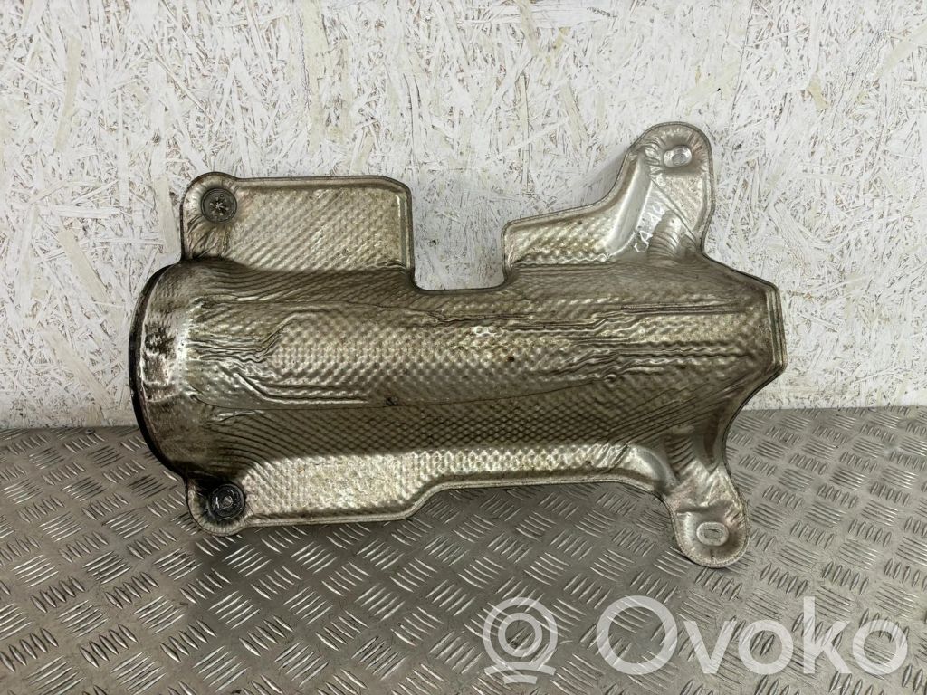 Jeep Grand Cherokee Heat shield in engine bay 