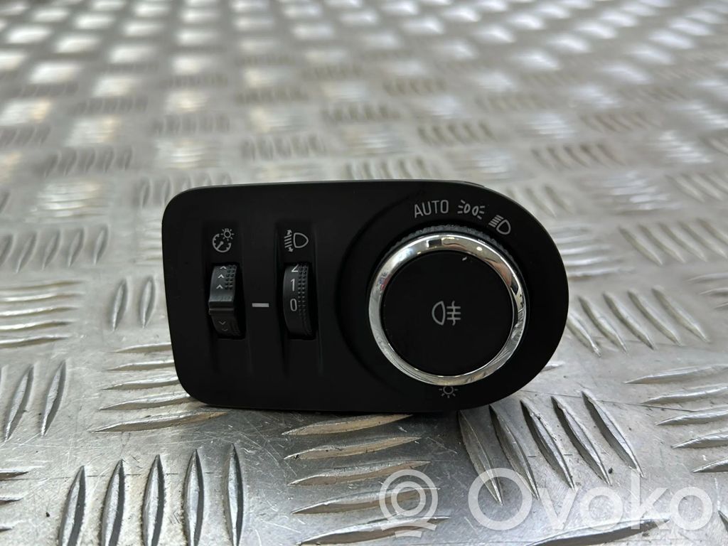 Opel Astra K Light switch 