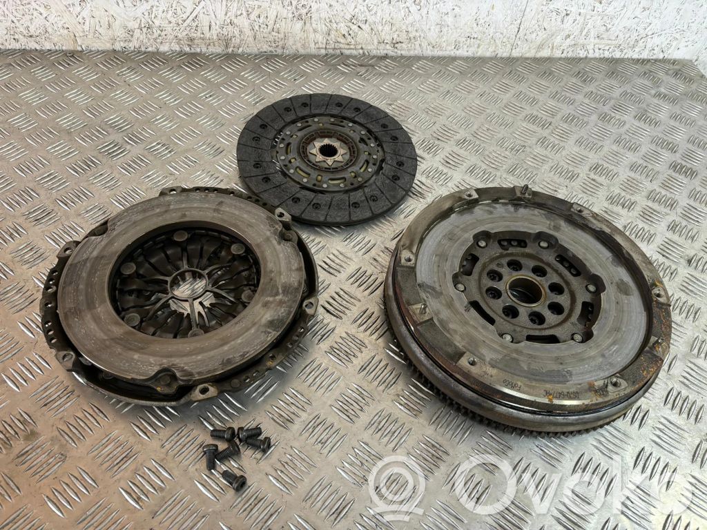 Ford Mondeo MK V Sankabos komplektas 