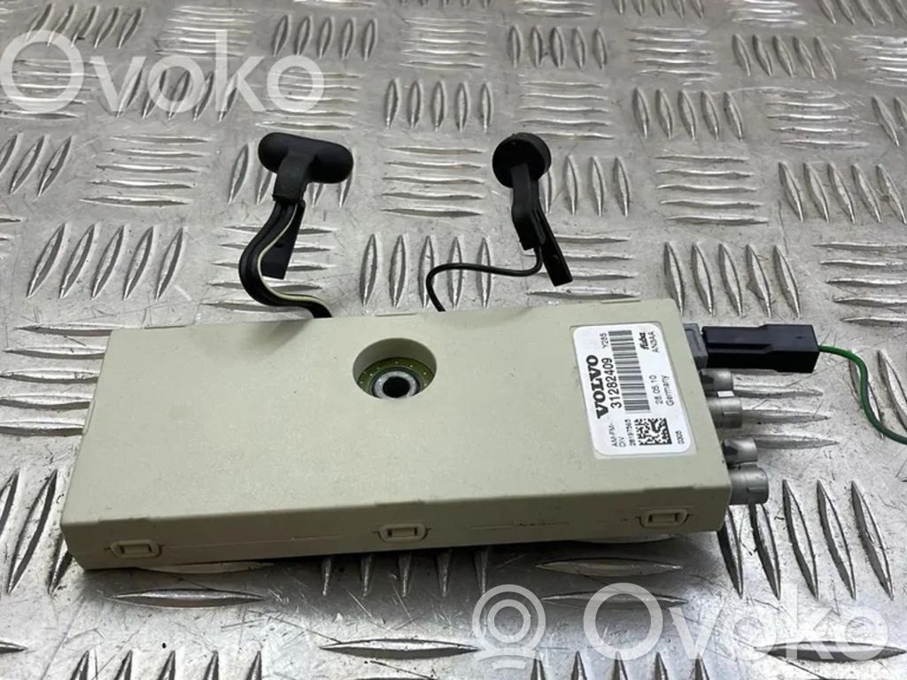 Volvo V70 Antenos stiprintuvas 