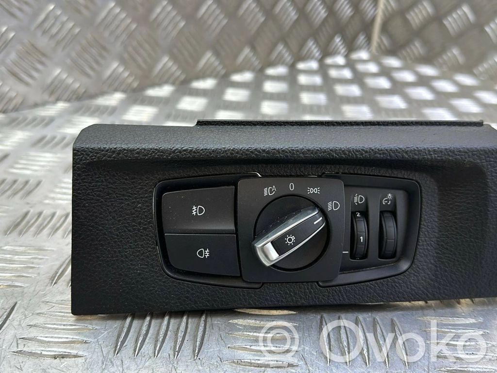 BMW 1 F20 F21 Šviesų jungtukas 