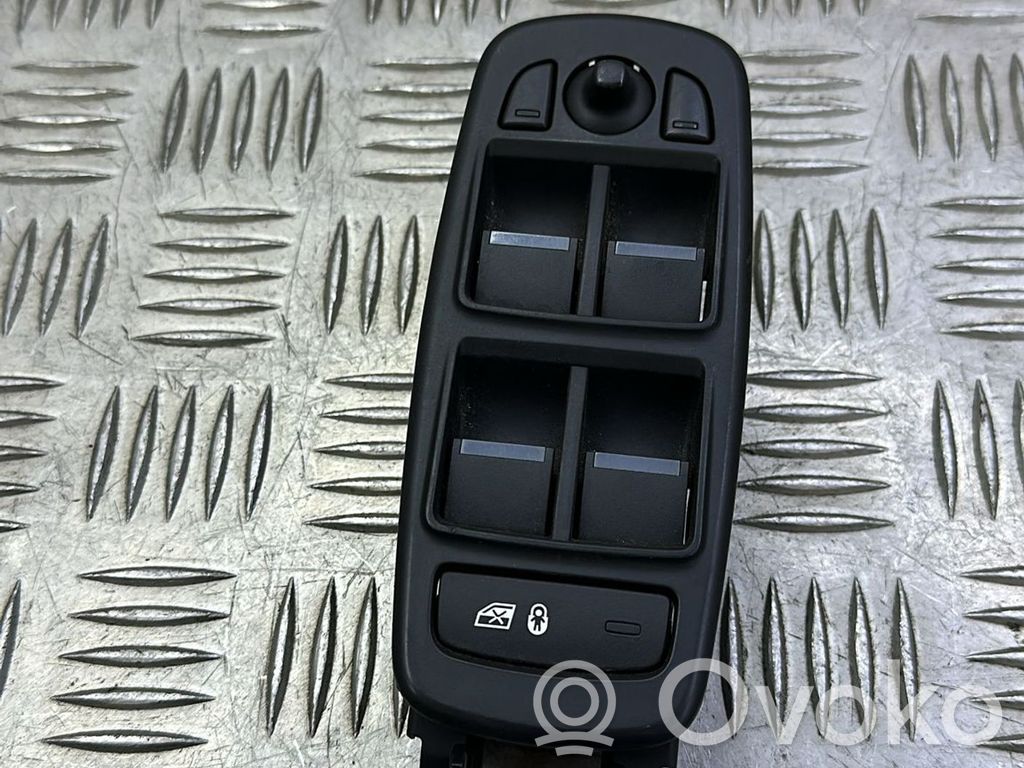 Electric window control switch   SPA027JT00F
