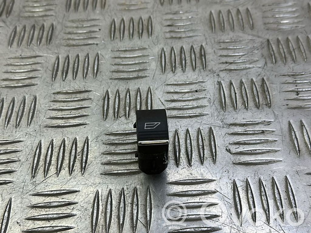 Electric window control switch   10208054