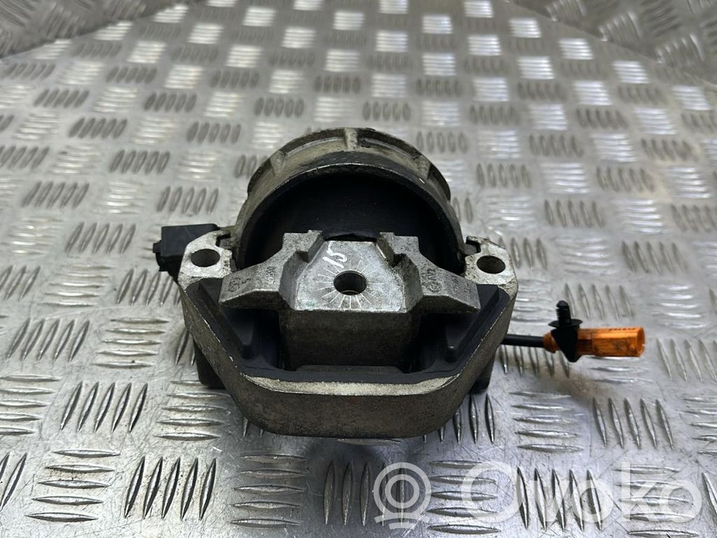 Audi A7 S7 4G Engine mount bracket 