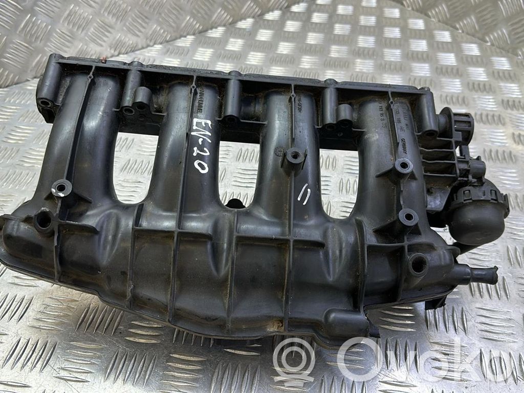 Audi A5 8T 8F Colector de admisión 