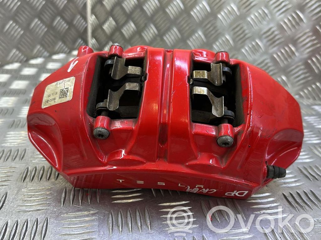 Tesla Model 3 Передний суппорт 
