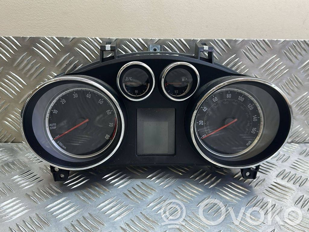 Opel Mokka Speedometer (instrument cluster) 