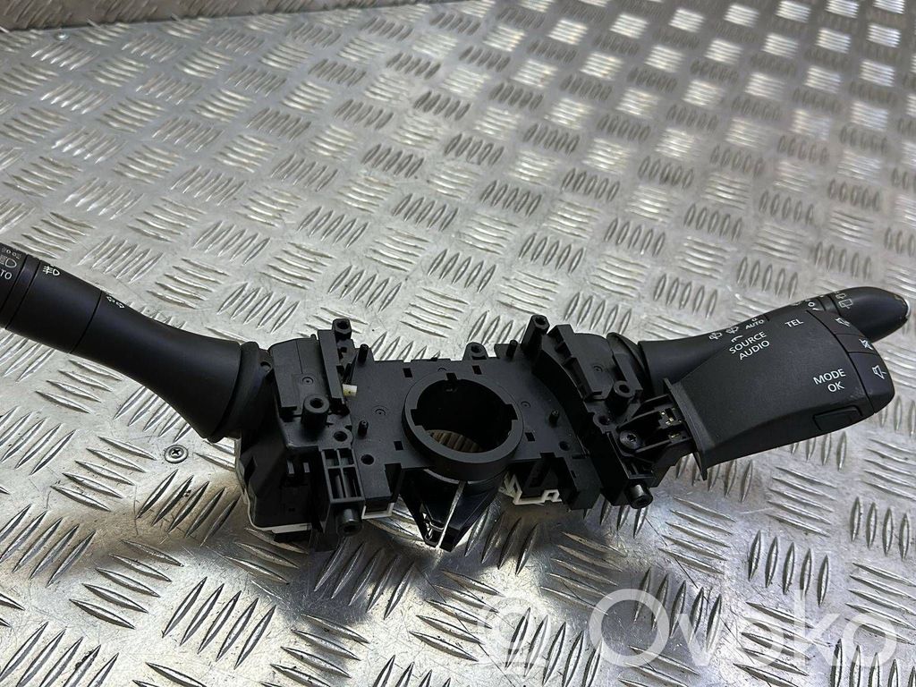 Renault Kadjar Wiper turn signal indicator stalk/switch 