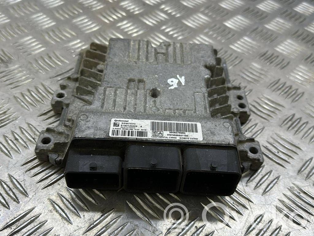 Citroen C4 II Picasso Engine control unit/module 