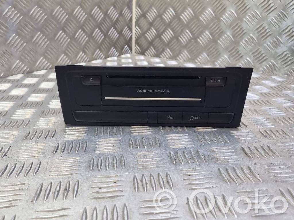 Audi A5 8T 8F Radio/GPS head unit trim 
