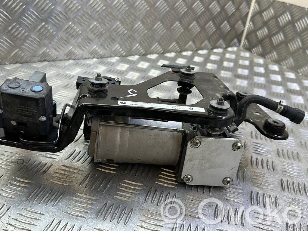 BMW X5 E70 Ilmajousituksen kompressoripumppu 