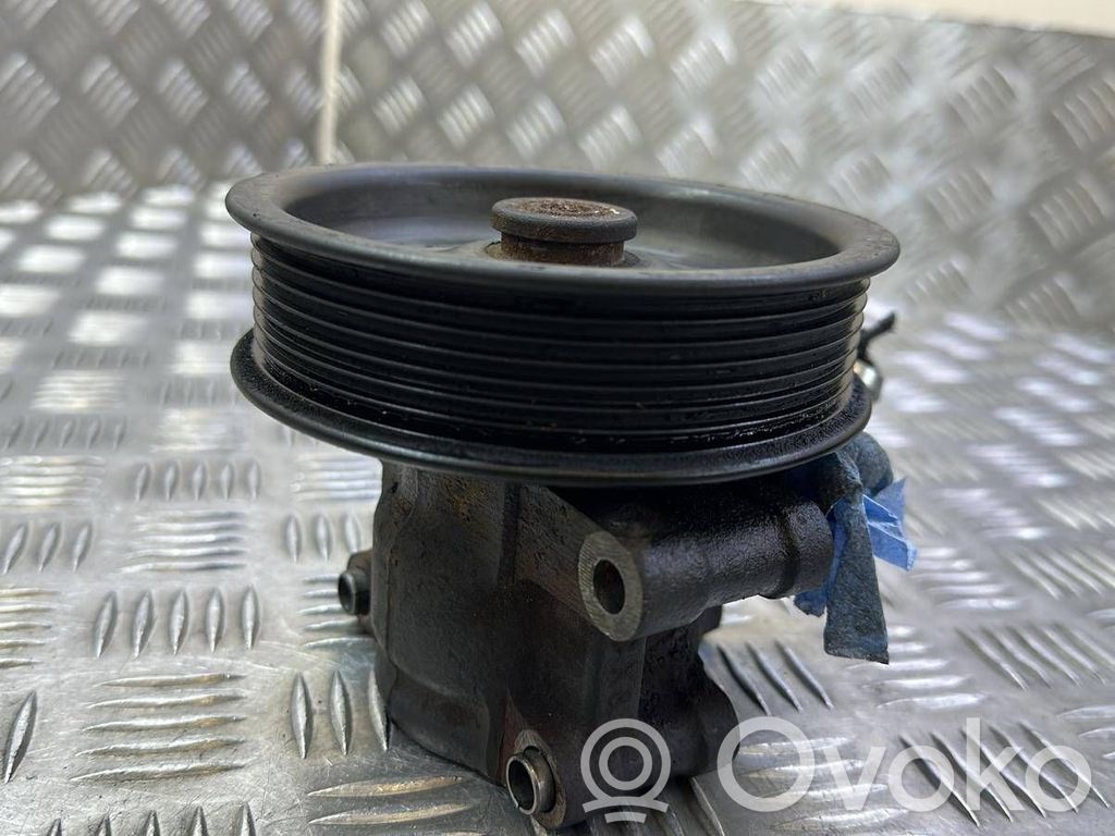 Ford Transit Ohjaustehostimen pumppu 