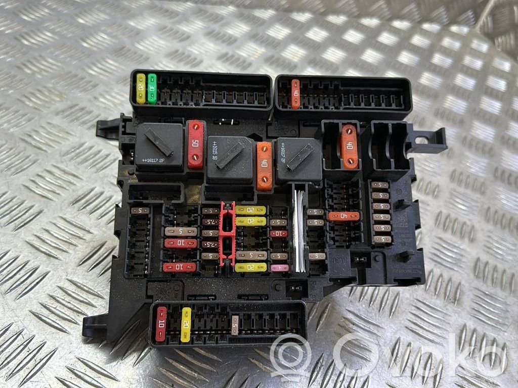 BMW i3 Fuse module 