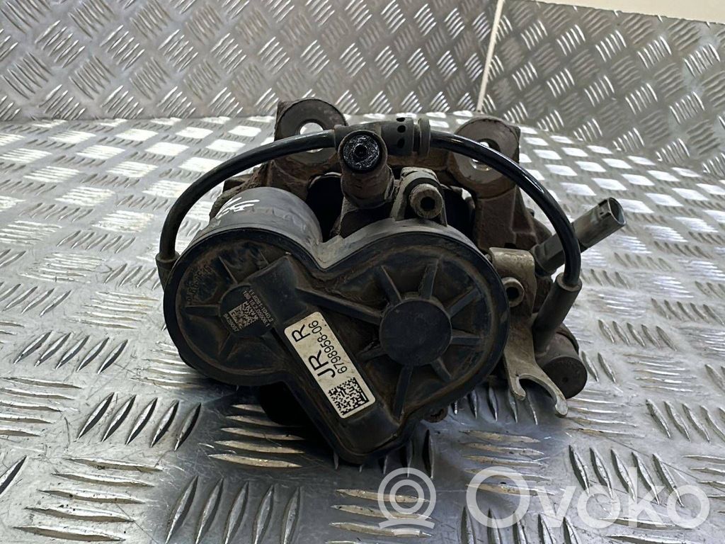 BMW 2 F45 Takajarrusatula 