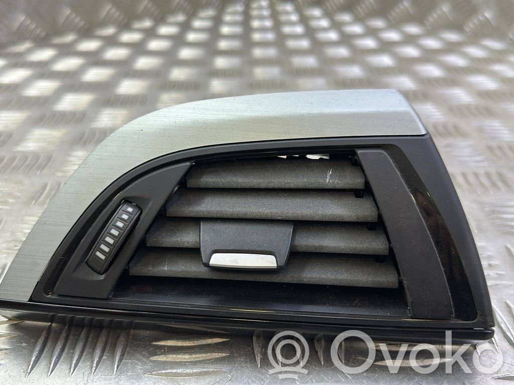 BMW 1 F20 F21 Moldura protectora de la rejilla de ventilación lateral del panel 