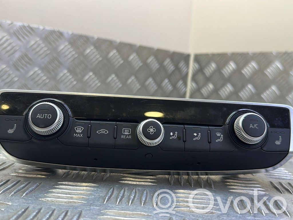 Audi A3 S3 8V Panel klimatyzacji 