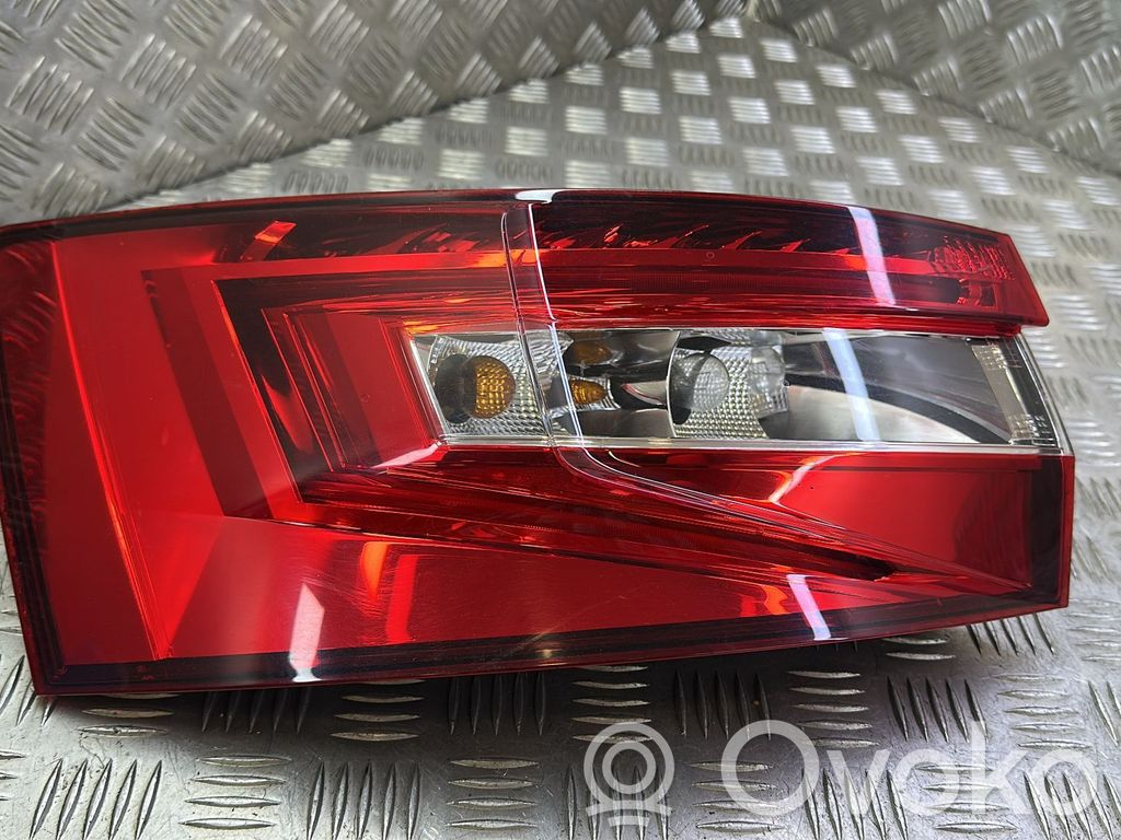 Skoda Superb B8 (3V) Lampă spate în caroserie 