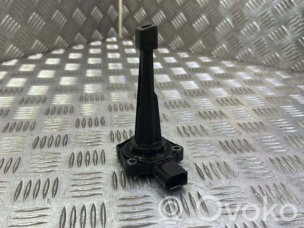 Land Rover Discovery 4 - LR4 Czujnik poziomu oleju 