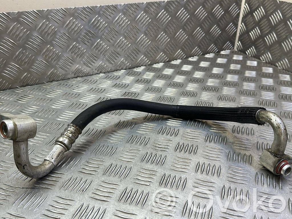 Ford Focus Ilmastointilaitteen putki (A/C) 