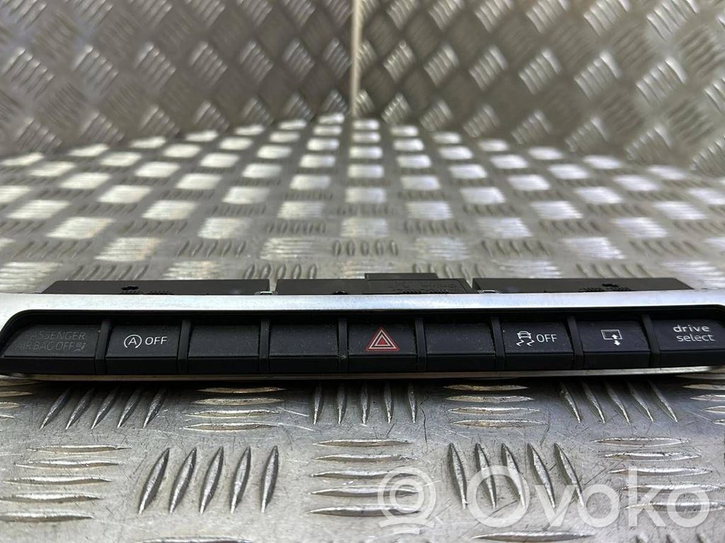 Audi A3 S3 8V Botón interruptor de luz de peligro 
