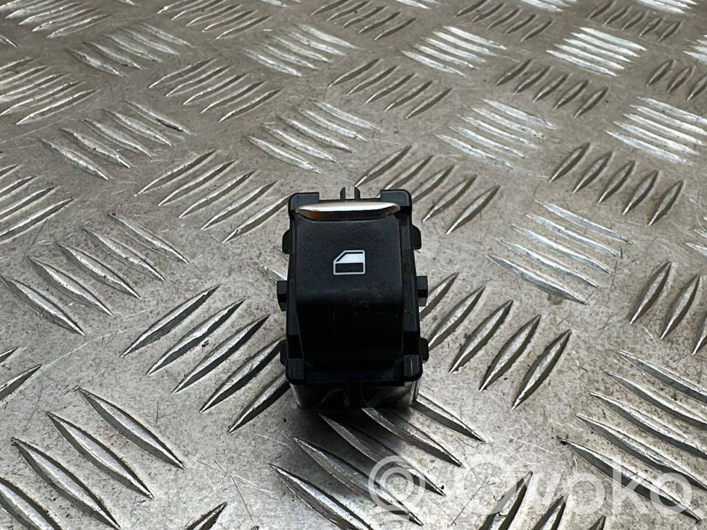 Ford Fiesta Electric window control switch 