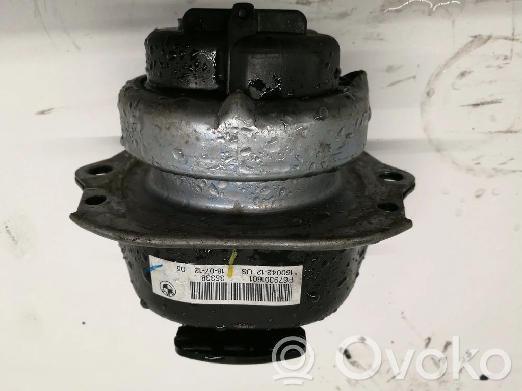 BMW X5 E70 Engine mount bracket 