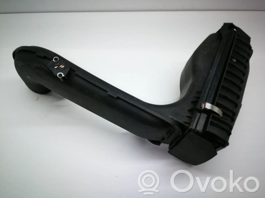 BMW 5 F10 F11 Obudowa filtra powietrza 