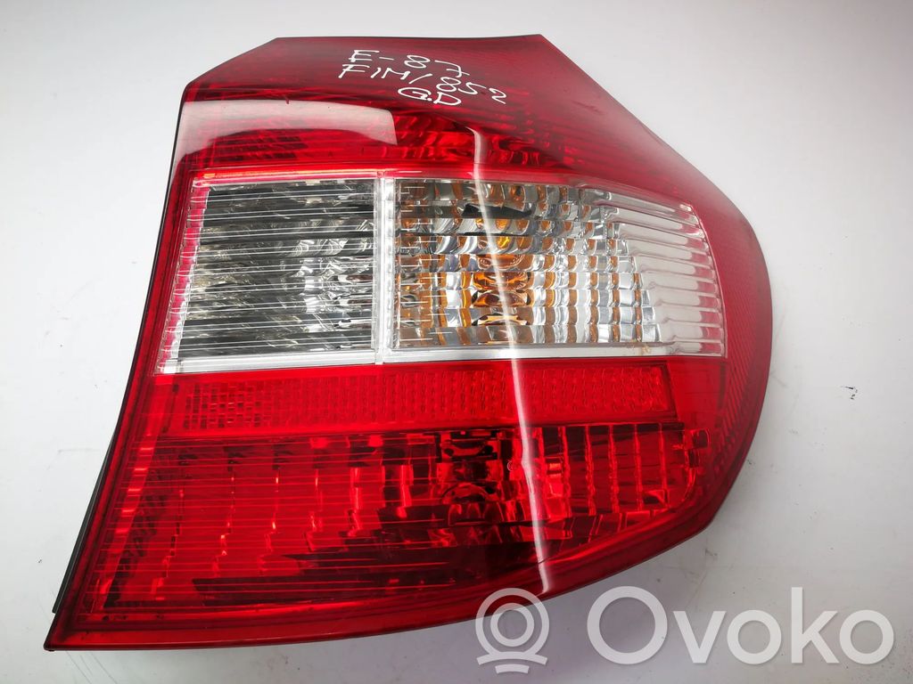 BMW 1 E81 E87 Задний фонарь в кузове 