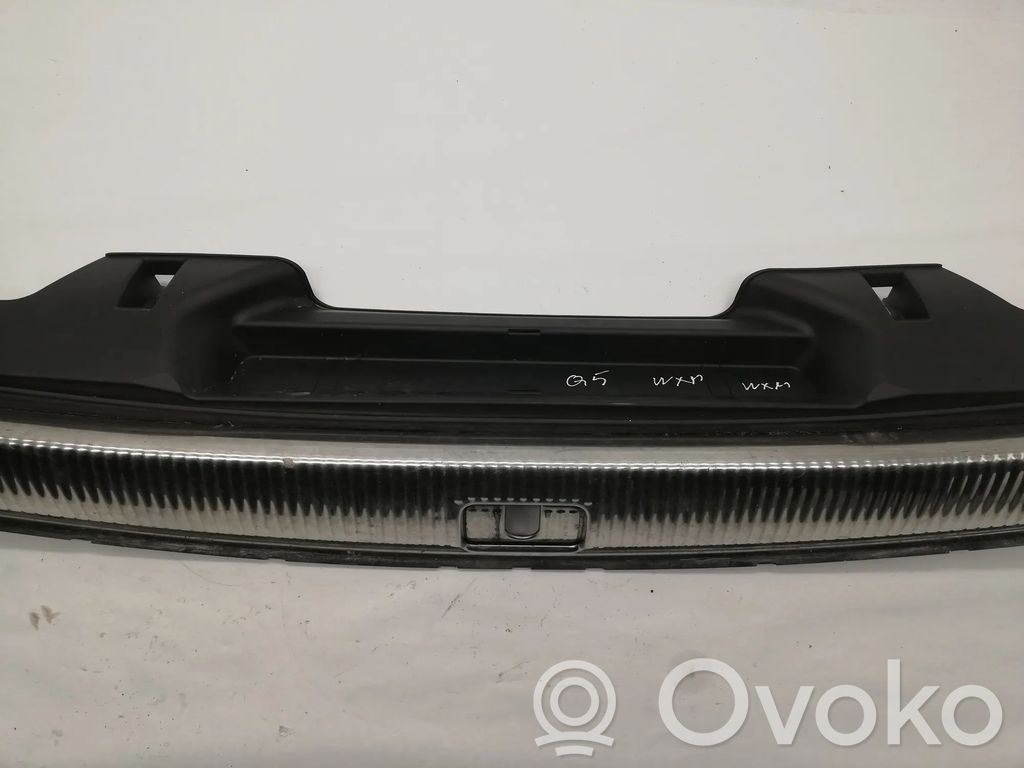 Osłona pasa bagażnika   8R0864513C