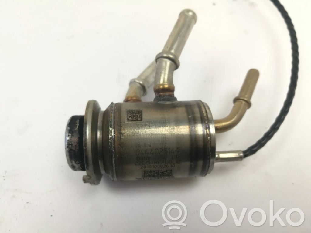 Volkswagen Golf VII Inyector de combustible 
