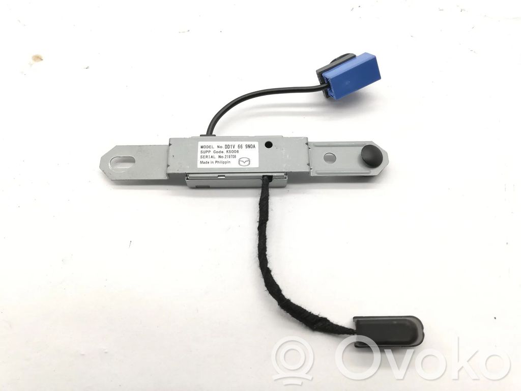 Mazda CX-3 Antenos stiprintuvas 