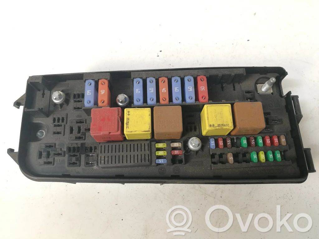 Opel Vectra C Juego de caja de fusibles 