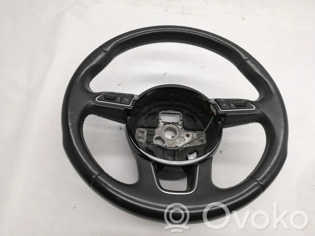 Audi Q3 8U Steering wheel 